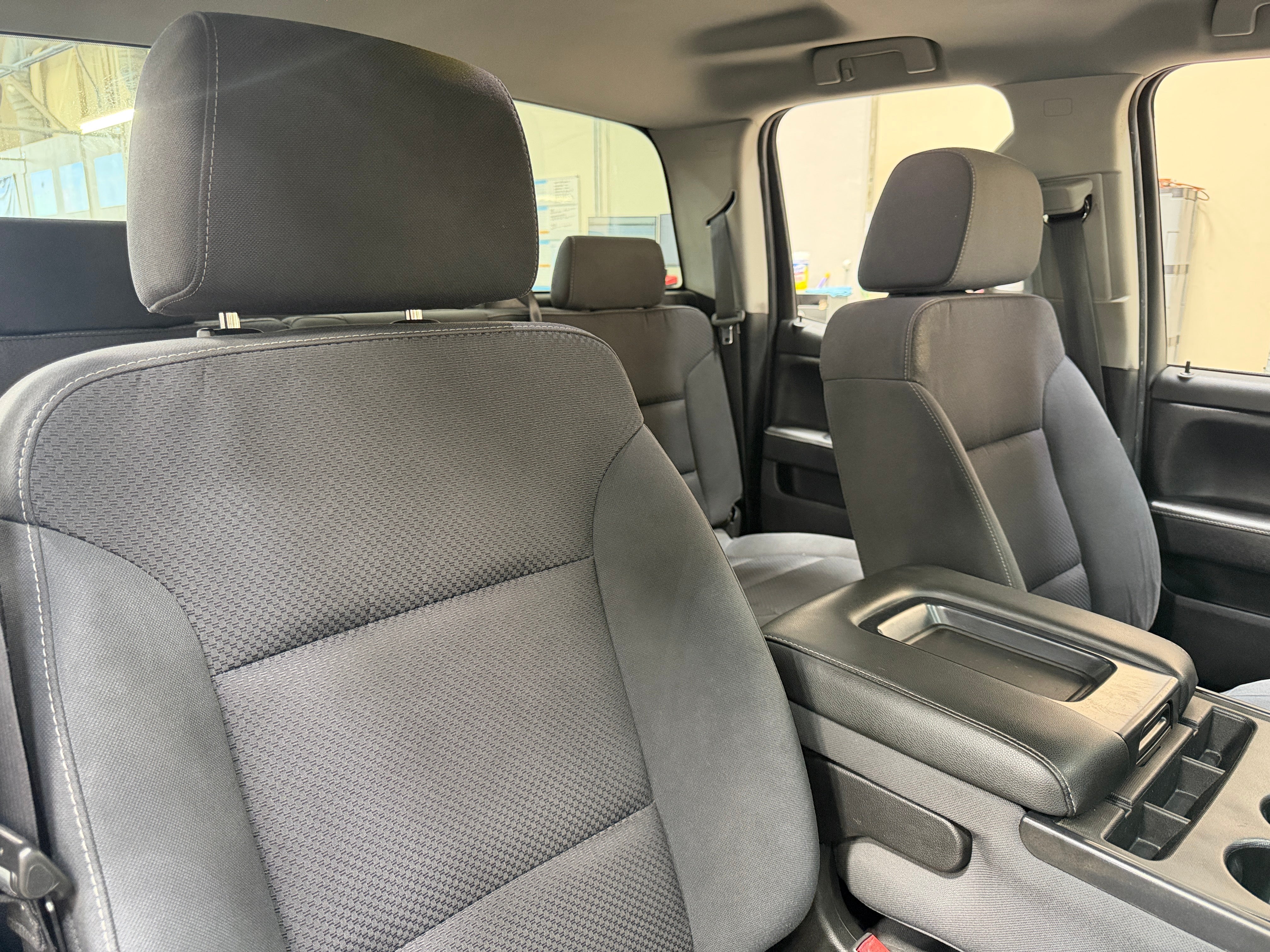 chevrolet silverado 1500 ld 2019 2GCRCPEC4K1130168 image